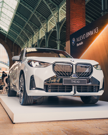 Activació BMW al Mercat Colón — detall